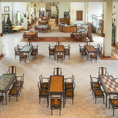 Front One Resort Indraloka Temanggung Luaran gambar