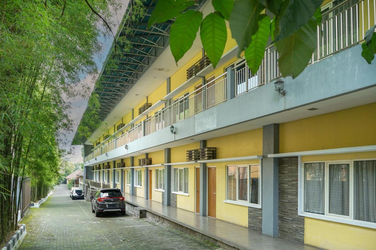 Front One Resort Indraloka Temanggung Luaran gambar